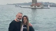 Lamaanahan lagu kala magacaabo Mordi iyo Natalie Oknin ayaa Turkiga u aaday dabaldag dhalasho