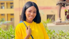 Ruth Otabor wọ aṣọ aláwọ̀ èsúrú tó sì ń rẹ́rìn-ín