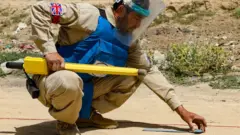 مین روب هلوترست در غزنی