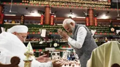 नरेंद्र मोदी