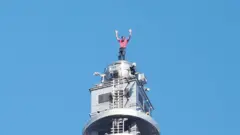 美國攀岩家艾力克斯·霍諾德週日（1月25日）花91分鐘30秒成功登頂台北101。