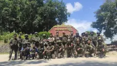 စစ်ကော်မရှင် ထိုးစစ် မြို့၂မြို့သိမ်းပြီး၊ တော်လှန်ရေးဘက်က တစ်မြို့သိမ်းထား