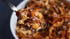 مكونات طبق الكُشري 