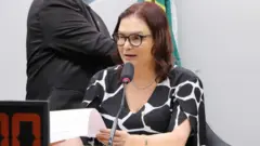 Deputada Rosa Neide