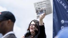 Kristan Hawkins segura jornal New York Timescasinos que aceitam cartão de crédito24casinos que aceitam cartão de créditojunhocasinos que aceitam cartão de crédito2022