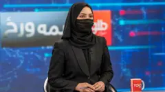 المذيعة سونيا نيازي