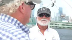 "Мы вели за собой, а не поддались панике". Капитаны о спасении людей 11 сентября