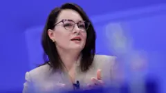 ယူကရိန်းလက်ထောက်ဝန်ကြီးချုပ်ကနေ ဝန်ကြီးချုပ်သစ်ဖြစ်လာတဲ့ ယူလီယာ ဆီပရင်ဒင်ကို 