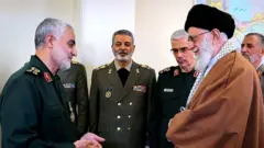 قاسم سلیمانی یکی از نزدیکترین فرماندهان و معتمدان نظامی آیت‌الله خامنه‌ای بود