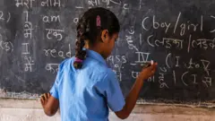 વિદ્યાર્થીની