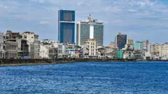 Vista de la costa de La Habana con hoteles del grupo Iberostar y Meliá en el fondo