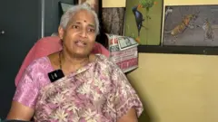 பாம்பு தோல் உரிப்பது எப்படி?