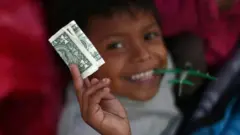 डॉलर (सांकेतिक तस्वीर)