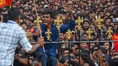 આરસીબીના ખેલાડીઓનું બૅંગ્લુરુ વિધાનસભામાં સન્માન, નાસભાગ મૃત્યુ, આઈપીએલ 18 ચૅમ્પિયન, નરેન્દ્ર મોદી સ્ટેડિયમ, બીબીસી ન્યૂઝ ગુજરાતી