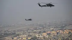 అమెరికా రాయబార సిబ్బంది 