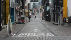 31일 한산한 서울 명동거리의 모습