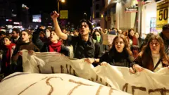 راهپیمایی معترضان در استانبول