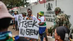 ifẹhonuhan ni South Africa