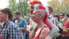 festival tarzanka frizura