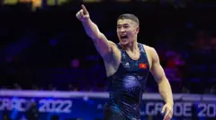 Акжол Махмудов өз салмак категориясында олимпиадалык алтын үчүн негизги фаворит талапкер