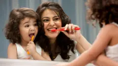 ਦੰਦਾ ਨੂੰ ਬੁਰਸ਼ ਕਰਨਾ 