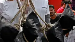 Ba kasafai ake zartar da irin wannan hukuncin a Najeriya ba kasancewar waɗanda aka yi wa hukuncin na da damar ɗaukaka ƙara.