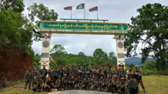 ချင်းပြည်နယ်၊ ကန်ပက်လက်မြို့အဝင်မှာ CDF အလံ လွှင့်ထူ 