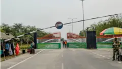 ১৪ দিনের জন্য বাংলাদেশ ও ভারতের সীমান্ত বন্ধ করে দেয়ার সিদ্ধান্ত নিয়েছে বাংলাদেশের সরকার।