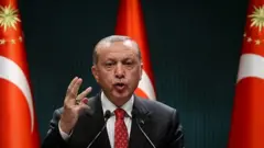 تنش دیپلماتیک ایران و ترکیه در پی شعرخوانی اردوغان