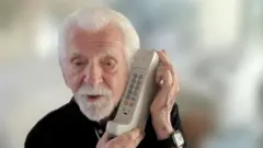 Maartii Kuuppar bilbila yeroo jalqabaaf ittiin bilbilan waliin 