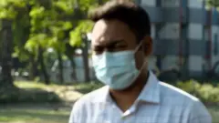 নাম প্রকাশে অনিচ্ছুক ছাত্রলীগ নেতা জানিয়েছেন, অভ্যুত্থানের পর বিশ্ববিদ্যালয়ে পরীক্ষা দিতে এসে তার অভিজ্ঞতা 