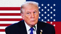 アメリカ国旗の要素をあしらった背景の前に立つトランプ大統領の画像
