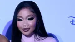 ደቡብ አፍሪካዊቷ እውቅ የቴሌቪዥን አቅራቢ ሻሚሶ ሞሳካ