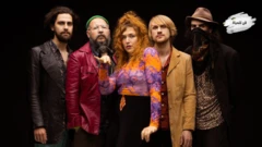 فرقة جميلة والأبطال الآخرون