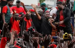 Des manifestants à Accra ont appelé le gouverneur de la Banque du Ghana à démissionner.