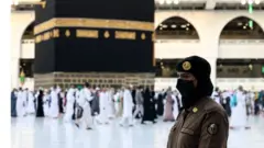 یس