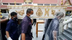 ภาพประกอบ