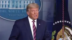 トランプ氏は法廷での決着になると述べた（5日夜、ホワイトハウス）