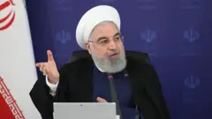 پتک کرونا و سندان تحریم‌ها؛ فشار این روزها بر مردم ایران بیشتر است، یا بر حکومت؟