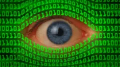 বাইনারি কোড ভেদ করে বের হওয়া একটি চোখের ছবি