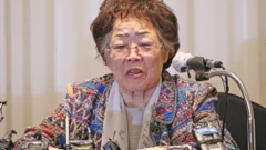 두번째 기자회견에서 입장을 밝히는 이용수 할머니