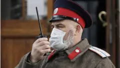казак-охранник у Свято-Даниловского монастыря
