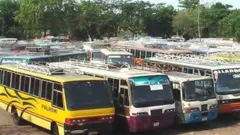 রাজশাহীতে কোন ঘোষণা ছাড়াই পরিবহন চলাচল বন্ধ হয়ে গেছে (ফাইল ফটো)