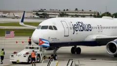 Le vol JetBlue 386 part pour Cuba le 31 août 16 de Fort Lauderdale, Floride