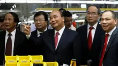 Thủ tướng Nguyễn Xuân Phúc, các chính khách hàng đầu cùng doanh nhân Phạm Nhật Vượng hôm 14/6