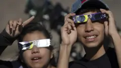 Eclipse solar total