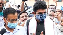 અરવિંદ કેજરીવાલ અને ઈસુદાન ગઢવી