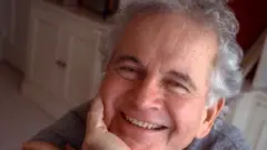 ایان هولم