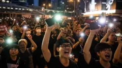 Hong Kong gösteriler