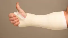 "جراحة زوجي ألهمتني لمساعدة المرضى"